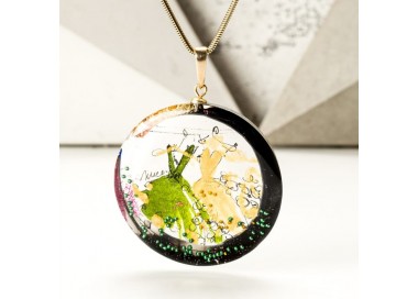 Naszyjnik z inicjałami na prezent ręcznie malowany, artystyczny pozłacany zielono złoty 1