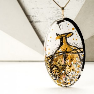 Biżuteria artystyczna - ręcznie malowany duży owalny pozłacany naszyjnik