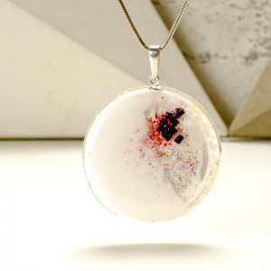 Oryginalna biżuteria artystyczna.