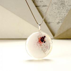 Oryginalna biżuteria artystyczna.