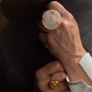 Komplet pierścionków artystycznych "biało złote"