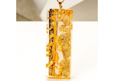 Biżuteria artystyczna ręcznie malowana - naszyjnik z dużą złotą zawieszką na pozłacanym łańcuszku