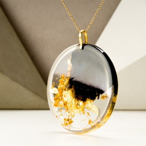 Nowoczesny naszyjnik.