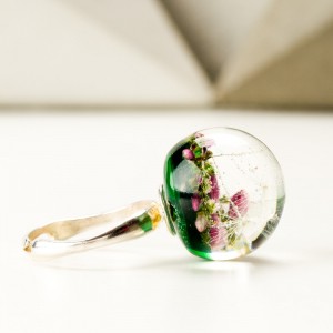 Pierścionek bez okazji.