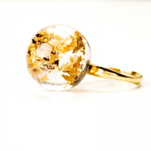 Złocony srebrny pierścionek, płatki złota.