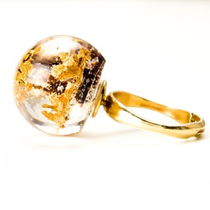 Złocony srebrny pierścionek, płatki złota.