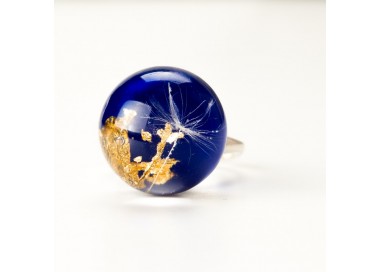 Granatowe oczko, pierścionek srebrny.