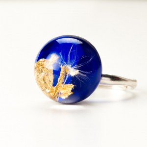 Granatowe oczko, pierścionek srebrny.