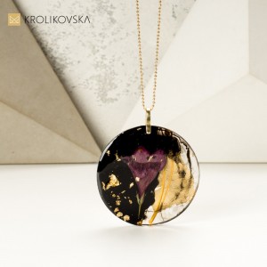 Naszyjnik malarski polskiej projektantki.