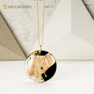 Naszyjnik malarski polskiej projektantki.