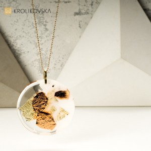 Złoto biały naszyjnik artystyczny polskiej projektantki.