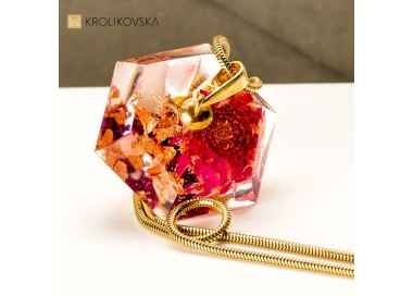 Naszyjnik do sukienki na Święta.