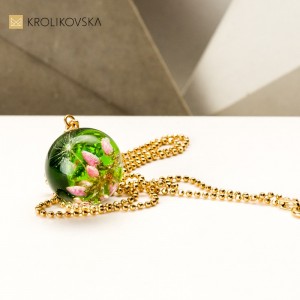 Biżuteria od polskich projektantów - zielony naszyjnik.