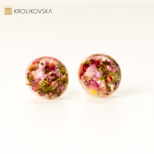 Kolczyki wkrętki pozłacane wrzosowe.