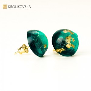 Kolczyki złocone wkrętki zielone z dmuchawcem.