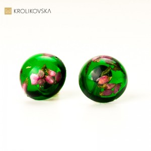 Kolczyki złocone wkrętki zielone do zielonej stylizacji.