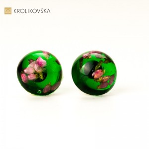 Kolczyki złocone wkrętki zielone do zielonej stylizacji.
