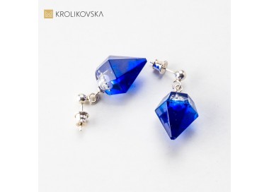 Kolczyki chabrowe wiszące.