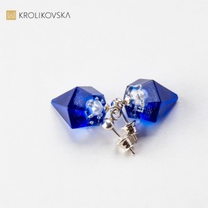 Kolczyki chabrowe wiszące.