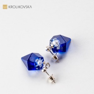 Kolczyki chabrowe wiszące.