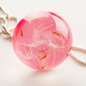 Naszyjnik różowy na urodziny, Polska biżuteria.