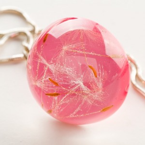 Naszyjnik różowy na urodziny, Polska biżuteria.