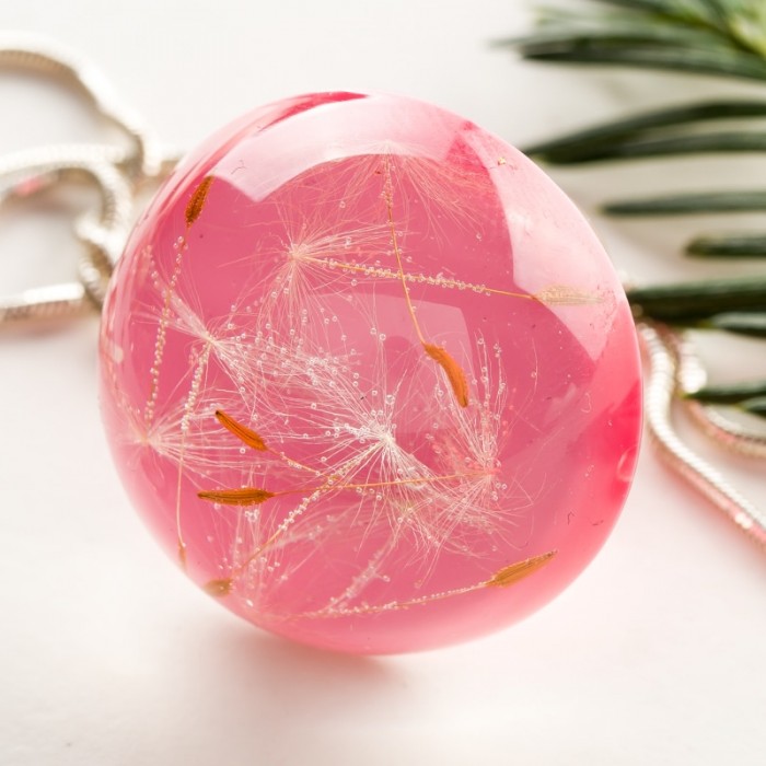 Naszyjnik różowy na urodziny, Polska biżuteria.