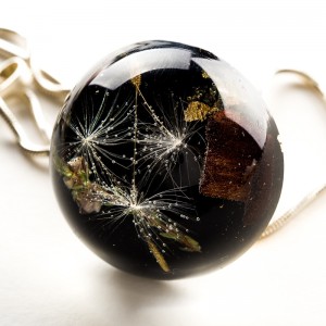 Czarny naszyjnik dla dziewczyny, Polska biżuteria.