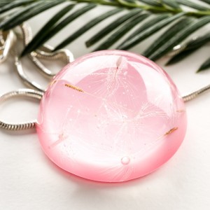 Różowy naszyjnik dla dziewczyny, Polska biżuteria.