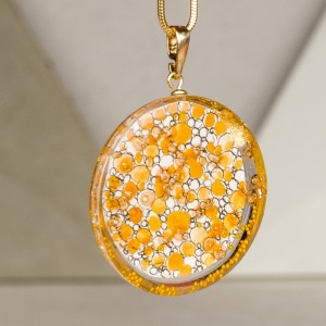 Nowoczesna biżuteria artystyczna, malarstwo " Bliskość".