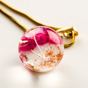 Pozłacany naszyjnik damski różowy, Polska biżuteria handmade.