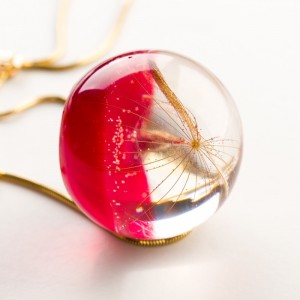 Czerwona zawieszka- Polska biżuteria handmade.