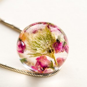 Naszyjniki z kwiatami w środku, Polska biżuteria handmade.1