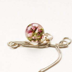 Biżuteria z kwiatów, Polska biżuteria hand made.