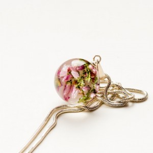 Biżuteria z kwiatów, Polska biżuteria hand made.