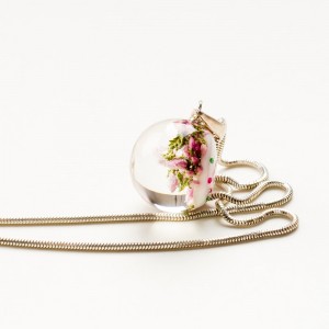 Biżuteria z kwiatów, Polska biżuteria hand made.