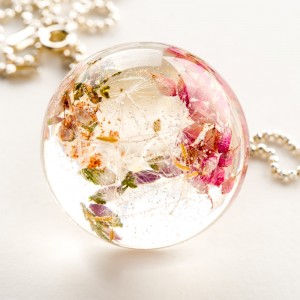 Biżuteria z żywicy, polska biżuteria handmade.