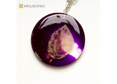 Fioletowy naszyjnik na srebrnym łańcuszku z żywicy z prawdziwym listkiem dla dziewczyny na prezent 1