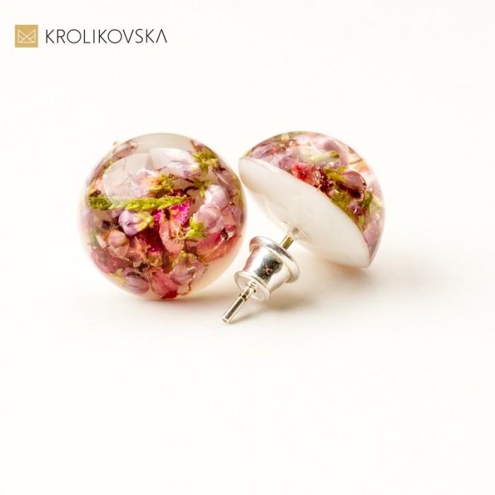 Kolczyki srebrne wkrętki z prawdziwym wrzosem.