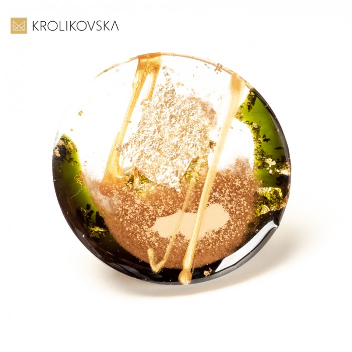 Pierścionek okrągły, zielony geometryczny.