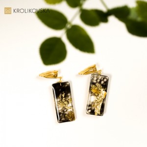 Biżuteria artystyczna czarno- złote klipsy, sklep internetowy.