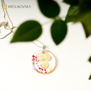 Wyjątkowa kolekcja biżuterii- naszyjnik kwiatowy.