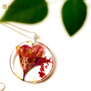 Prezent dla niej na urodziny elegancki naszyjnik.