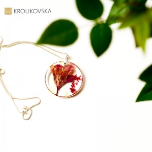 Prezent dla niej na urodziny elegancki naszyjnik.