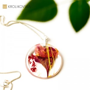 Prezent dla niej na urodziny elegancki naszyjnik.