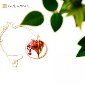 Prezent dla niej na urodziny elegancki naszyjnik.