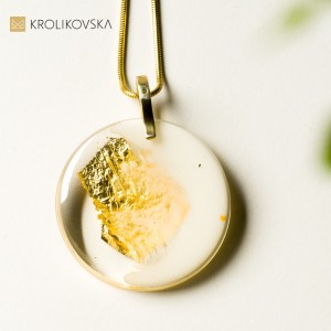 Ręcznie robiona biżuteria artystyczna, elegancki naszyjnik.