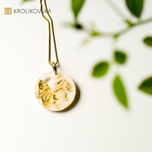 Biżuteria artystyczna złocona ręcznie robiona.