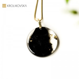 Biżuteria dla mamy, elegancki naszyjnik.