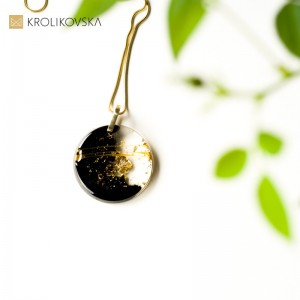 Współczesna biżuteria na prezent.